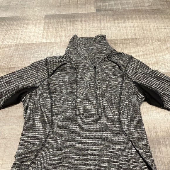 Lululemon Think Fast Pullover Coco Pique Black / Black - Picture 5 of 16